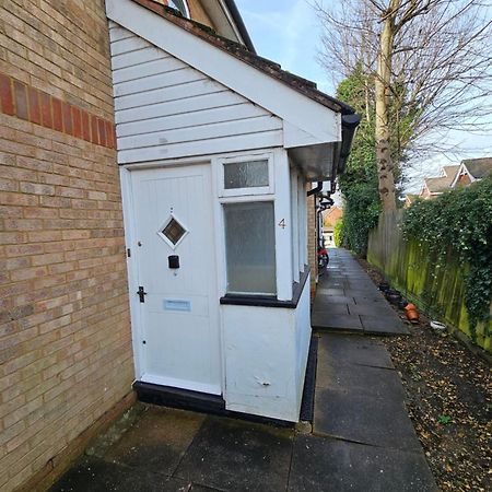 Harry Potter Hogwarts Apartment Watford  Eksteriør bilde