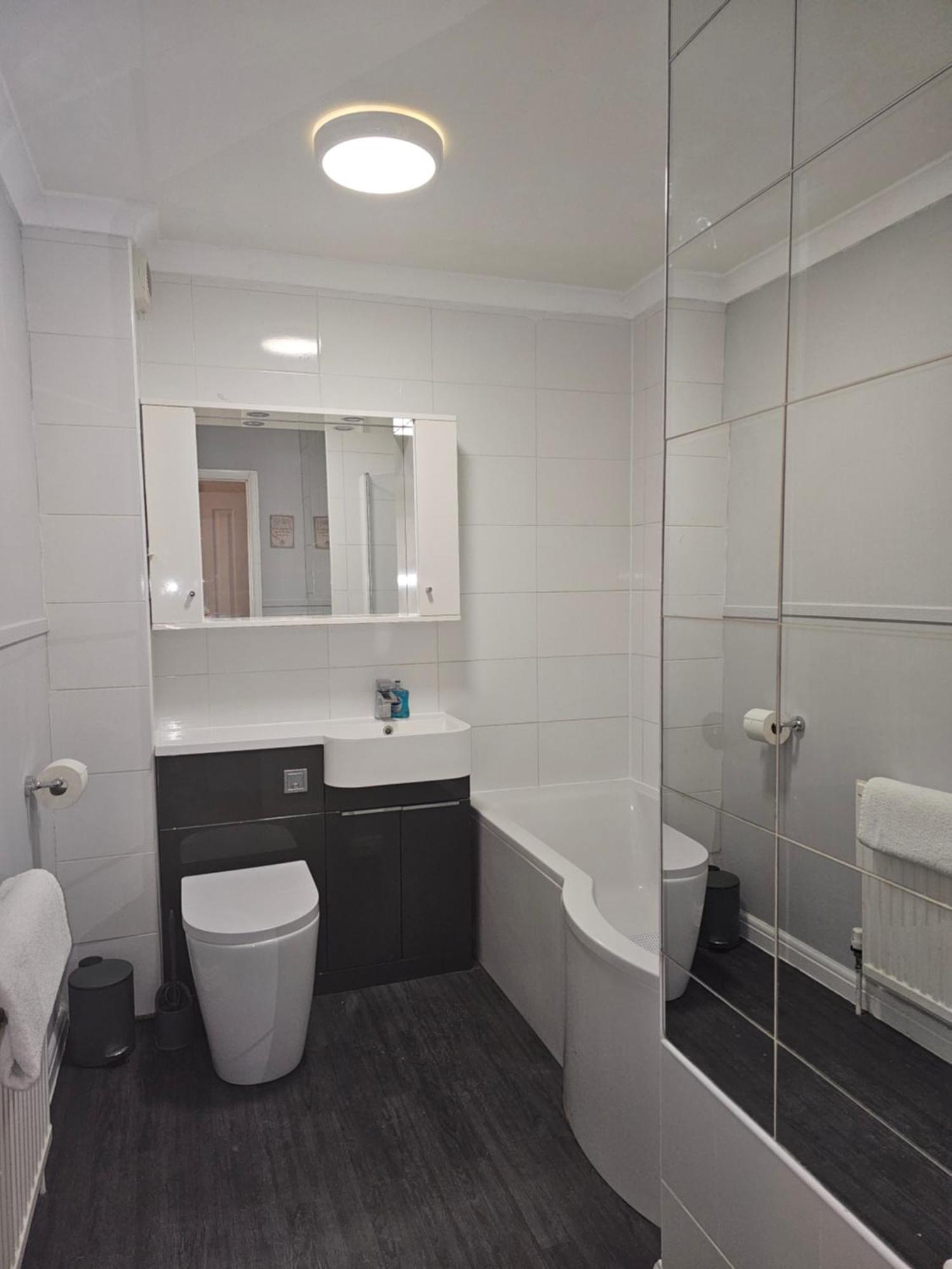 Harry Potter Hogwarts Apartment Watford  Eksteriør bilde